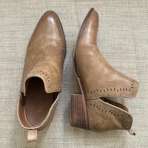 Madden Nellie Ankle Boots Laser Cut Out design Studded Block Heel Almond Toe - Picture 5 of 15